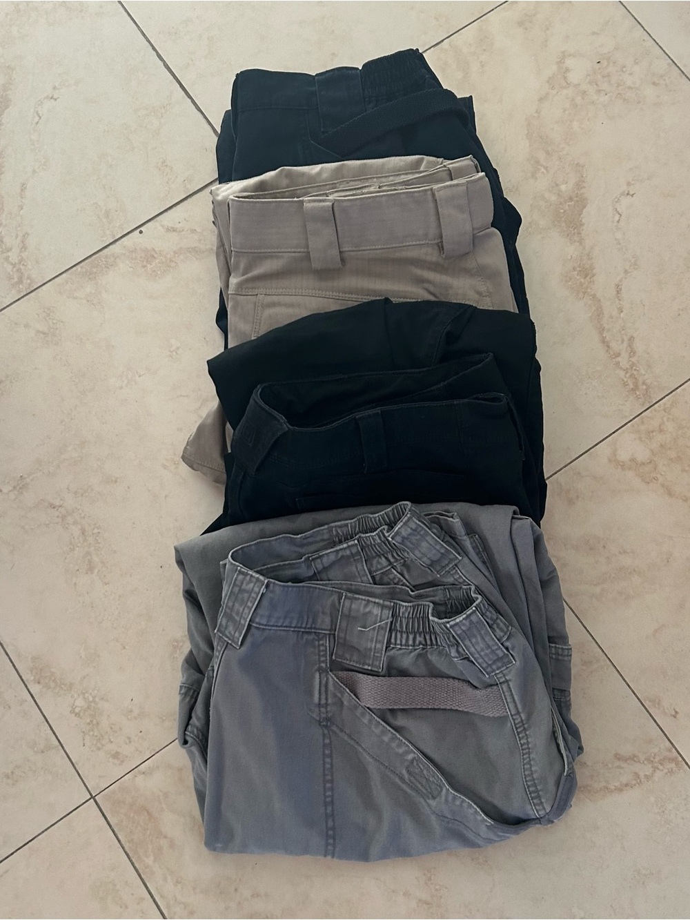5.11 tactical lot of 4 mens Cargo carpenter Pants - beige, Black, etc size 36/38